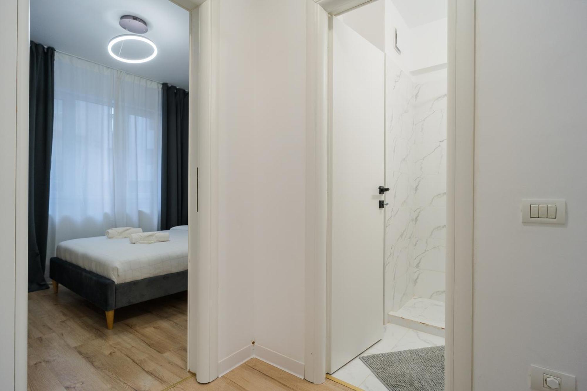 Ferienwohnung Elegant Gem Victoriei Avenue Bukarest Exterior foto